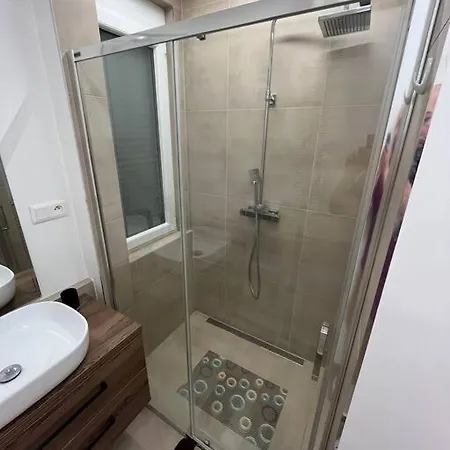 New Spacious One-room Apartment Pressburg